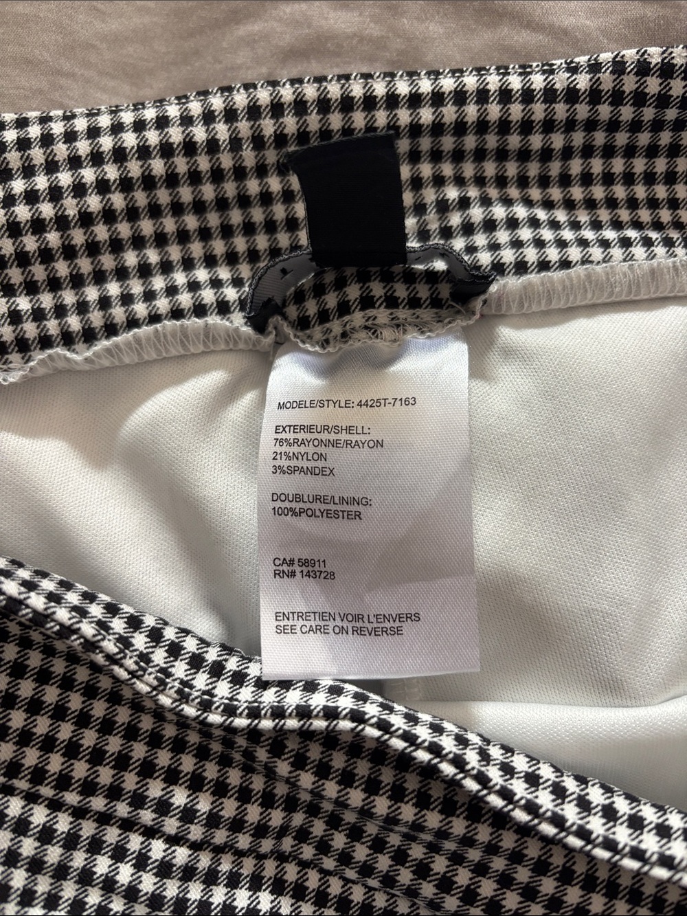 Tribal. Black and white gingham Scallop Hem skort. 10 - Picture 4 of 4